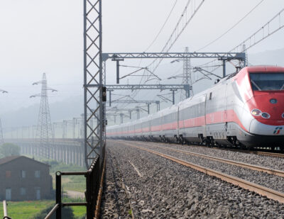 Trenitalia奖Hitachi Rail Frecciarossa物流支持合同